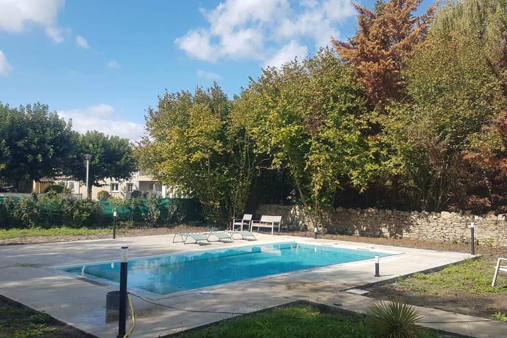 Вилла Demeure En Pierre Avec Piscine Privee Etauliers Экстерьер фото