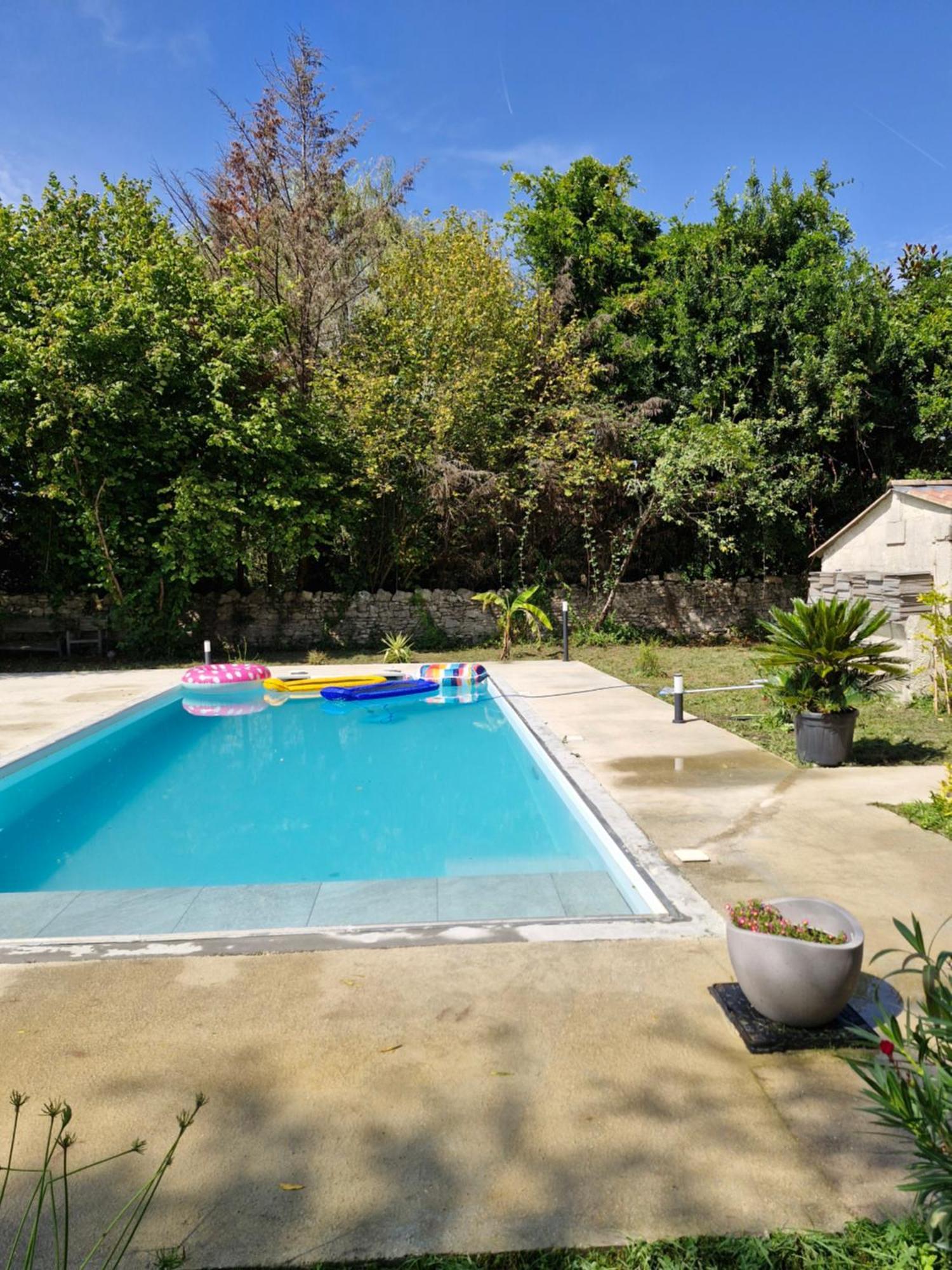 Вилла Demeure En Pierre Avec Piscine Privee Etauliers Экстерьер фото